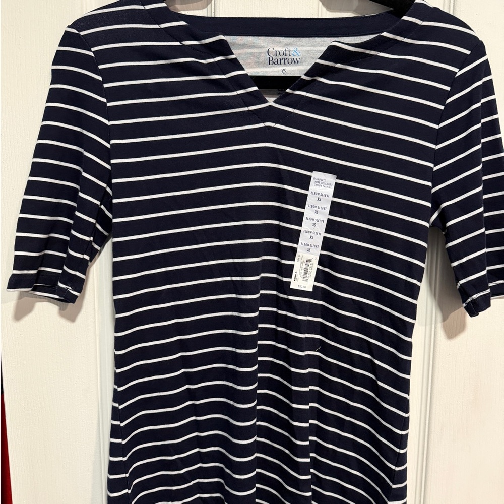 Croft & Barrow Women's Navy and White Striped Tee NWT
